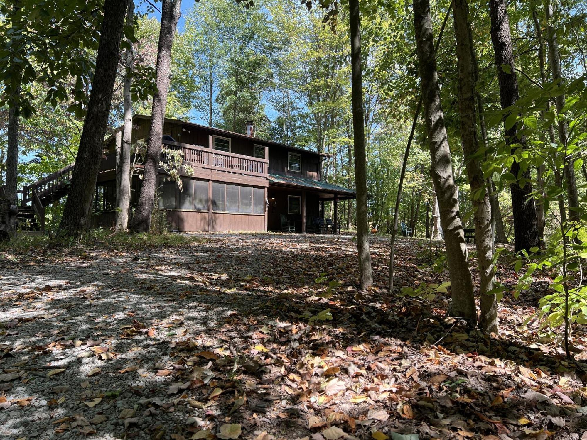Lodge Rock Stalls Hocking Hills Logan
